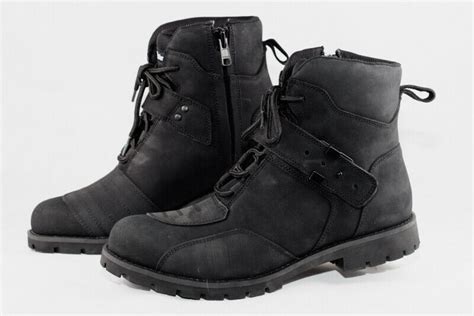 Men S Urban Vintage Motorcycle Boot Crosses Over From Riding And Leisure