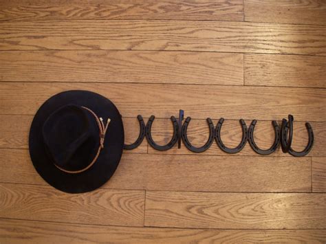 3 Hat Wall Mounted Cowboy Hat Rack
