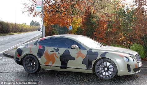 Mario Balotelli Camouflages His Bentley Continental Gt Car Daily Mail