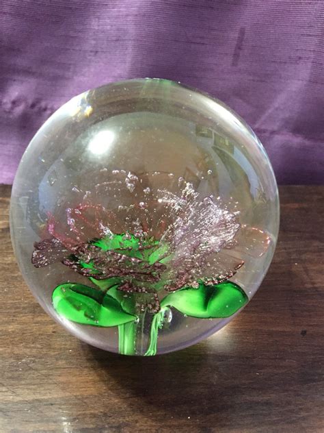 Tagliapietra spent over 40 years working in murano glass factories and has been an independent glass artist since the 1990s. Murano Glass Paperweight Pink Flower Green Leaves Art ...