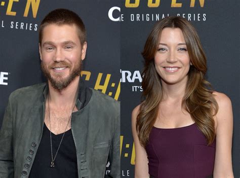 Chad Michael Murray Is Married To Chosen Co Star Sarah Roemer E Online
