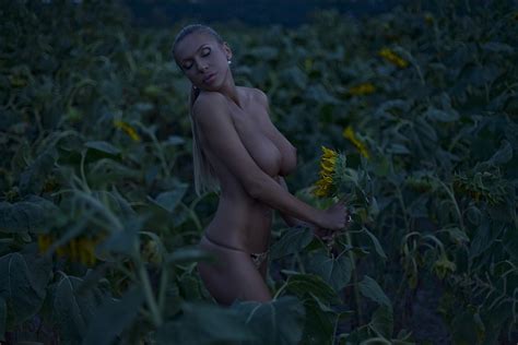 Elina Svetlova Naked Voyeurflash Com