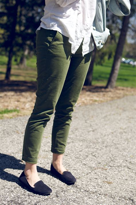 outfit day to night with army green pants