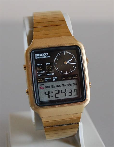 Vintage 1970s Seiko Chronograph Digital Wristwatch H127 5000 The