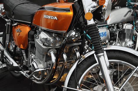 61 63 mm cooling system: 1975 Honda CB750 K2 Classic Motorcycle Pictures