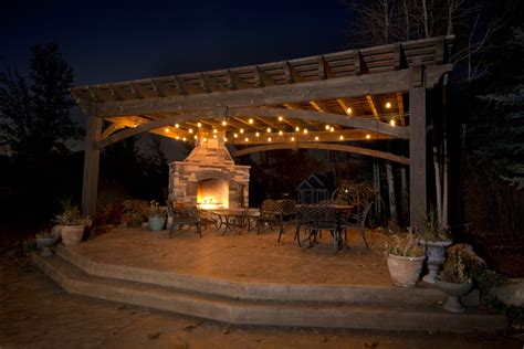 To help the creation of your next backyard fireplace, we have put together a number of ideas to inspire you. 33 Ideal Backyard Family Dining Rooms | Western Timber Frame