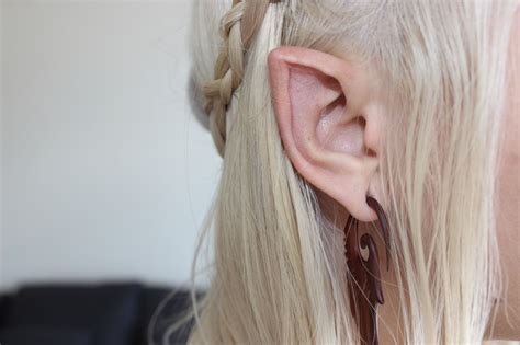 What It S Really Like Getting Elf Ears Like Grimes Wants