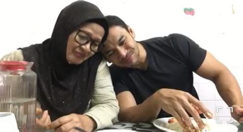 Selain itu juga dapat digunakan untuk hajat atau membantu menyembuhan penyakit. Tonton Drama Mak Nak Pelvk, Reaksi Norman Hakim & Ibu Und ...
