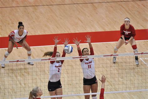 Wisconsin Volleyball Faces In State Rival Marquette Friday The Badger Herald