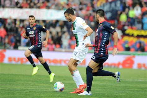 17,020 likes · 2 talking about this. Avversari Cosenza, Venezia sugli scudi contro l'Udinese ...