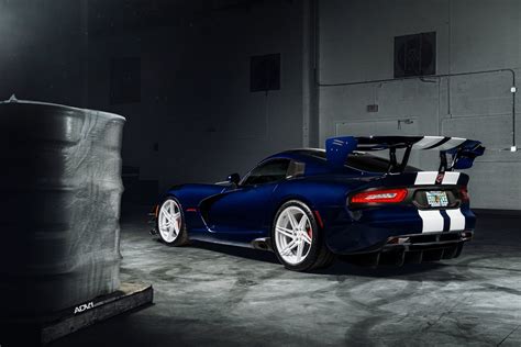 Dodge Viper Acr Gets Some New Directional Custom Forged Shoes Adv1