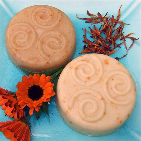 Calendula is one of those herbs whose flowers seem to contain their own source of light. How to make Handmade Calendula Flower Soap | Homemade soap ...