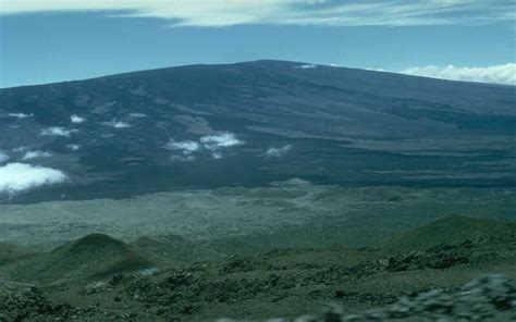 Vhp Photo Glossary Shield Volcano