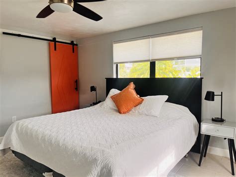 Reel Paradise - Clearwater Beach Vacation Homes