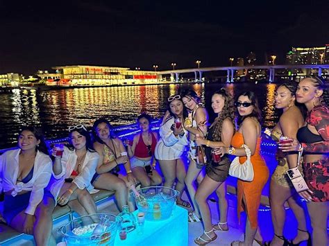 1 South Beach Party Boat Package 401 Biscayne Blvd Miami 26 November 2023