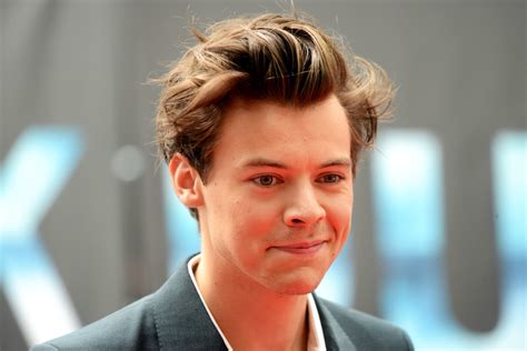 #harry styles #harry styles dwd #dwd filming #one direction #celebrities #love him #i'm freaking out #i miss him #harryysstyless #harry tomlinson. Don't Worry Darling: Dette vet vi om Harry Styles' første ...