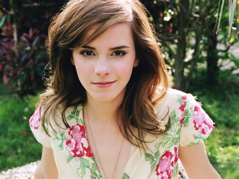Lovely Wallpapers Emma Watson Cute And Lovely Wallpaper Hd 2012