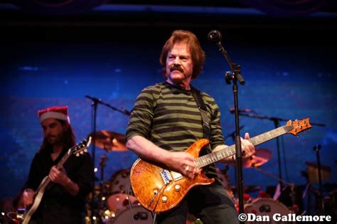 Tom Johnston Of The Doobie Brothers At The 2013 Holiday Jam Bel7 Infos
