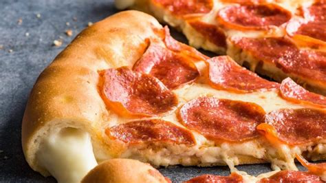 The Truth About Pizza Huts Stuffed Crust Pizza