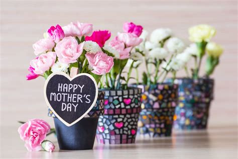 Observed every year on the second sunday of may in the us, mother's day is a time that is special for mothers and children all over the country. Happy Mother's Day gift ideas: Check out last-minute options
