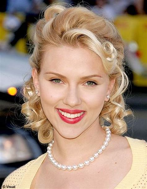 carré bouclé - Scarlett Johansson : ses plus belles ...