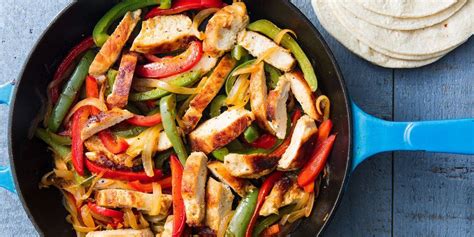 Combine the chili powder, 2 teaspoons salt and 1 teaspoon pepper in a small bowl. Easy Chicken Fajita Recipe - How to Make Chicken Fajitas