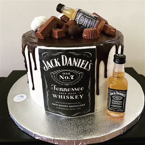 Pin By Cakes By Ro On Cakes Jack Daniels Whiskey Bottle Jack Daniels