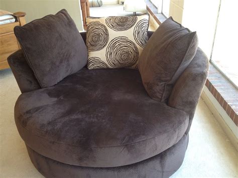 Extra large sofas are available in various materials such as wood, cane, bamboo and soft sets, to cater to unique aesthetic choices and provide ultimate variety of shapes such as l shapes and round shapes to fit any room perfectly. Round swivel chair for two | Sheryl and Ken | Flickr