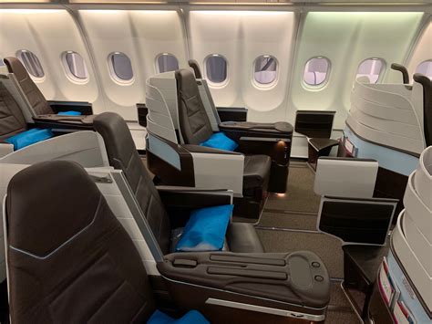 Hawaiian Airlines Airbus A330 Extra Comfort Seats Elcho Table