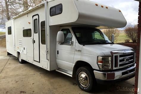 Ford 28ft Class C Rv Drives Like A Car Sleeps 8 Nick Name Billy Las