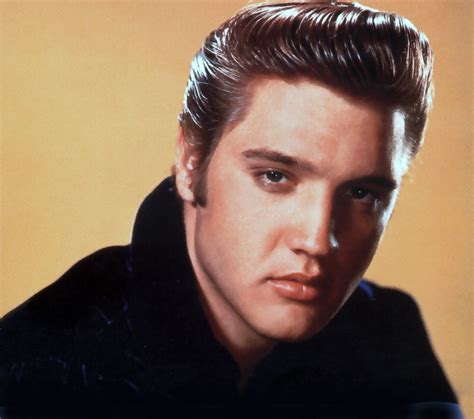 Elvis aaron presley was born on january 8, 1935 in east tupelo, mississippi, to gladys presley (née gladys love smith) and vernon presley (vernon elvis presley). El mundo conmemora a Elvis en el 40 aniversario de su ...