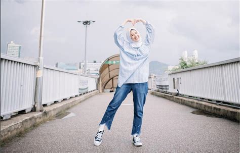 Check spelling or type a new query. Instagram Gaya Berfoto Yang Keren Untuk Wanita Berhijab ...