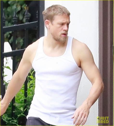 Charlie Hunnam Shows Off Toned Muscles In A Tank Top Photo 4102785 Charlie Hunnam Photos