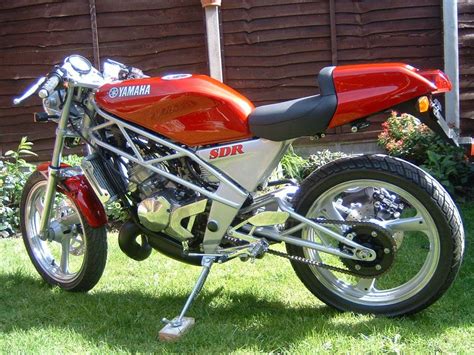 The engine structure is relatively simple and maintenance is exceedingly easy. 1987 Yamaha SDR200 Engine - Single cylinder 195cc, Liquid ...