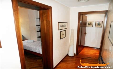 Piu' di 90 fantastici appartamenti in centro storico a venezia scelti accuratamente da noi per una suggestiva vista canale, una bella terrazza, perché perfetti per una vacanza in famiglia o una. Casa Vacanze Venezia Centro • Appartamenti-a-Venezia.com