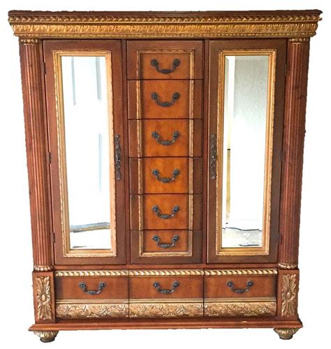 Pulaski furniture edwardian mans chest set 242 series the beautiful combination of stylish bedroom furniture makes the interior stylish and elegant. Loading | King bedroom sets, Adjustable shelving, 12 ...