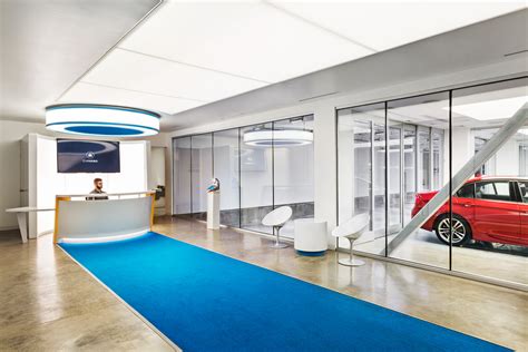 Carvana Opens World’s First, Fully-Automated, Coin-Operated Car Vending