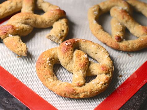 These easy recipes are perfect for all your summer gatherings! Healthy Homemade Low Carb and Gluten Free Soft Pretzels