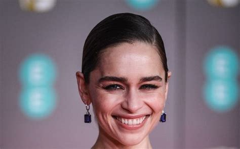 Her father was working on a theatre production of show boat and her mother took her along to the performance. Emilia Clarke | Iltalehti