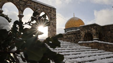 Jerusalém Acorda Coberta De Neve Depois Da Passagem Da Tempestade Elpida Observador