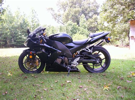 You will find yourself constantly needing to open the throttle all. kimboleeey — Kawasaki Ninja Zx10 R Abs