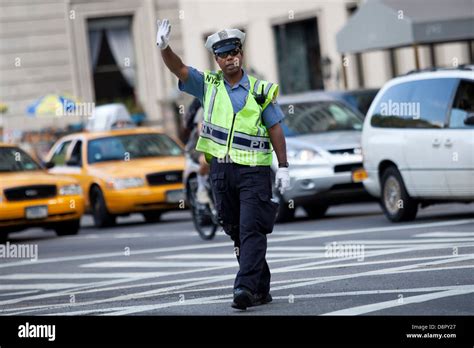 Traffic Cop In New York Stock Photo 57052527 Alamy