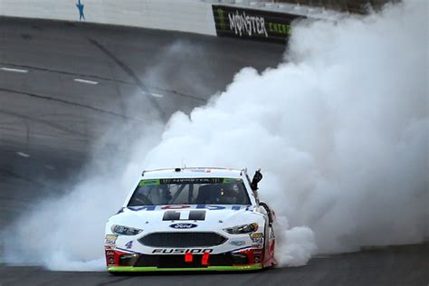 Kevin Harvick Wins And Martin Truex Jr Clinches In Nascar Race At