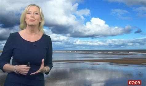 Carol Kirkwood Issues Warning After Naga Munchettys Cheeky Jibe I