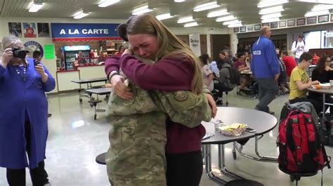 Airman Returns From Afghanistan Giving Her Sister A Heartwarming Surprise Welcome Home Blog