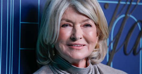 martha stewart speaks on plastic surgery after sports illustrated swimsuit cover fastestnewsworld