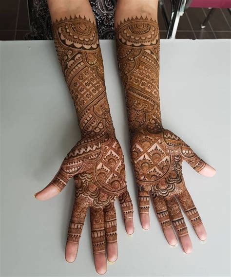 Bridal Front Hand Mehndi Designs You Can See These Beautiful Designs