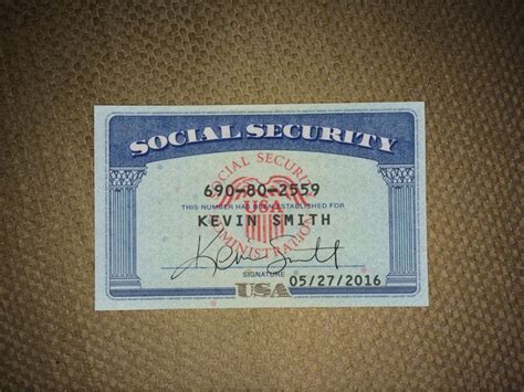 This download also has back side of social security card having red 9 digits code. SSN Snapshot | Credit card app, Fake money printable ...