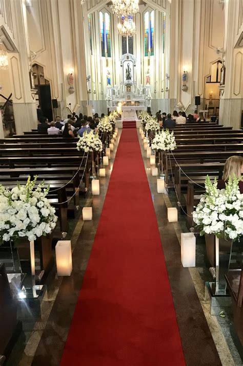 Cerimônia De Casamento Com Arranjos E Velas Paróquia São Rafael Mooca