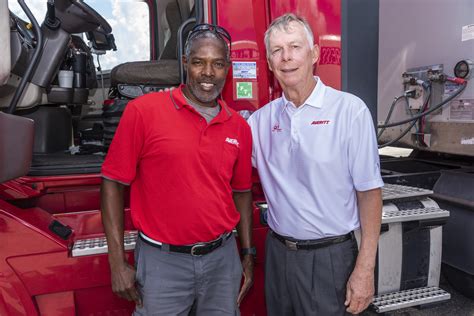 Averitt’s Driver Appreciation Week Celebrations Include Cookouts